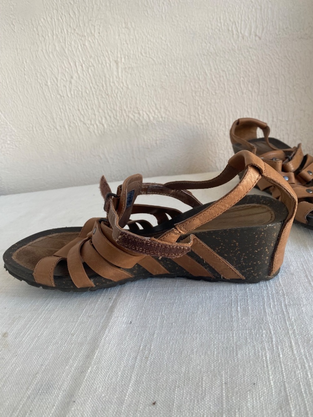 Teva Cabrillo  brown leather wedge sandals Size 9 - Picture 2 of 10